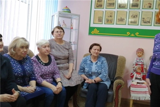 Серебряные волонтёры Чебоксар собрались на поэтический вечер