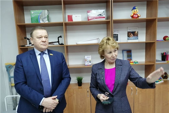 Вице-спикер чувашского парламента побывал в столичном Комплексном центре