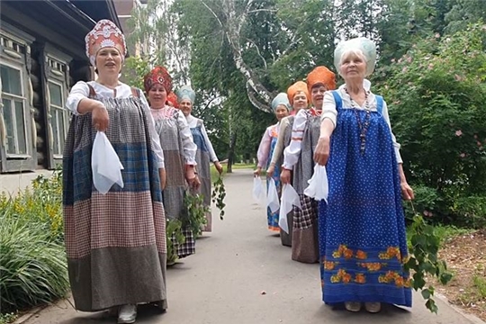 Флешмоб "Берёзки", посвящённый ко Дню России