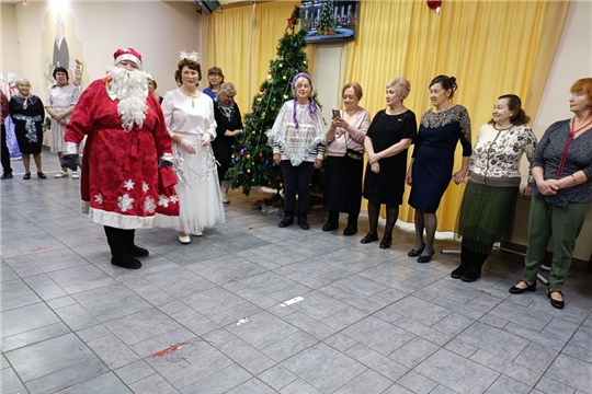 Получатели соцуслуг празднуют Новый год