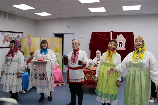 Новогодняя сказка в исполнении участниками хора "Калинушка" (26 декабря 2024 г.)