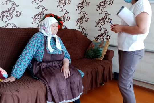 Специалисты продолжают информировать граждан о  вакцинации