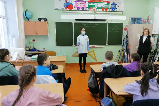 Проведены профилактические беседы с обучающимися о правилах поведения в социальных сетях