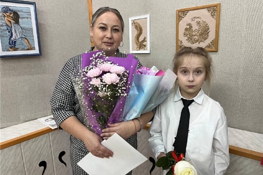 В народном музее «Земля и люди» работником нашего Центра Мариной Горбуновой и её дочерью Аделиной открылась творческая выставка «Наше свободное время»