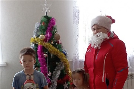 Новогодние подарки детям