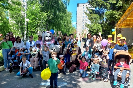 «На всей планете должны смеяться дети!»