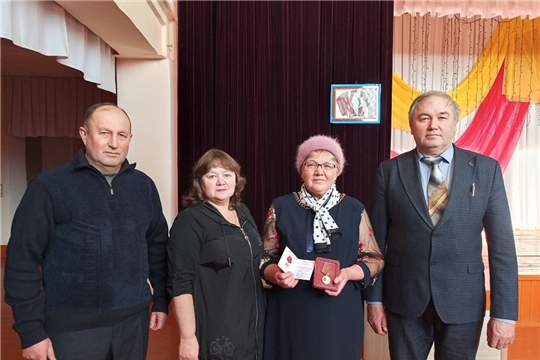 Вручение  юбилейных медалей к 80-летию Победы в Великой Отечественной войне