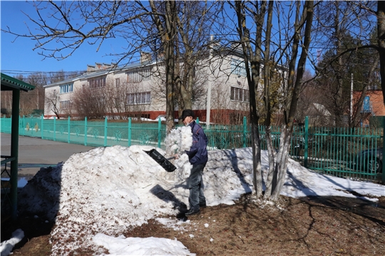 кидали снег