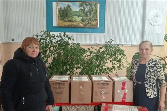 Старшее поколение продолжает собирать гуманитарную помощь российским солдатам, находящимся в зоне СВО
