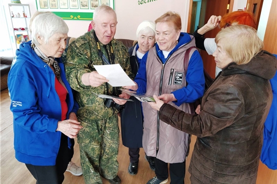 «Серебряные» волонтеры Чувашии высадили саженцы дубов, организовав первую «Дубраву долголетия»