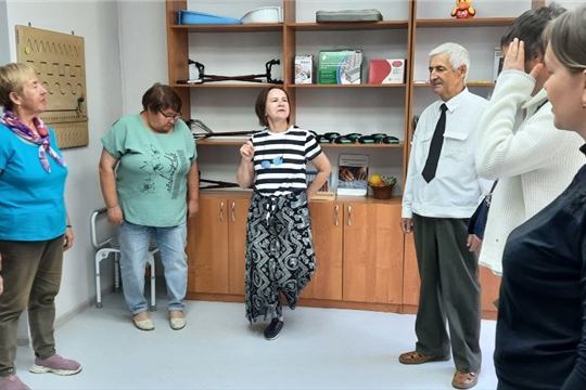 «Школа ухода» в помощь родственникам по уходу за маломобильными гражданами
