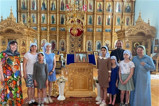 Воспитанники Канашского социального приюта посетили храм в честь Божией Матери "Всех скорбящих Радость" г. Канаша