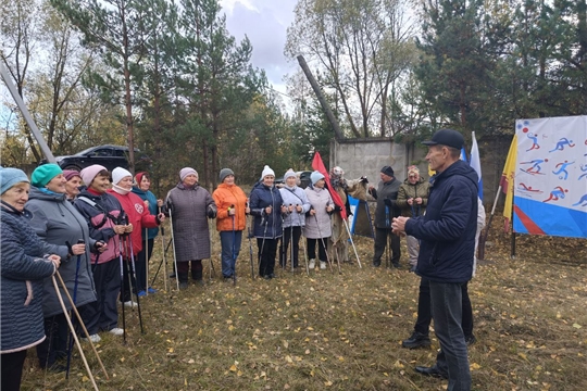«Серебряные» волонтеры приняли участие на соревнованиях по скандинавской ходьбе
