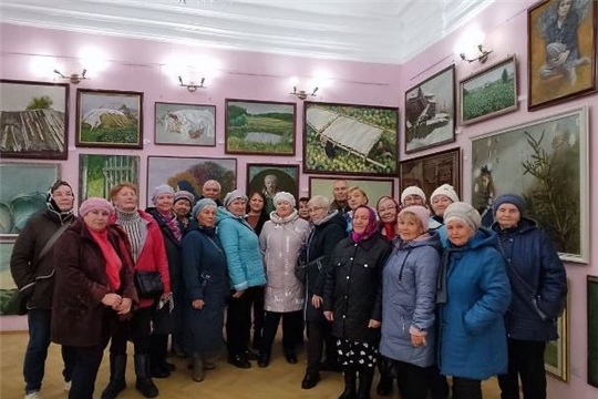 Марпосадские пенсионеры совершили культпоход по главным культурным учреждения города