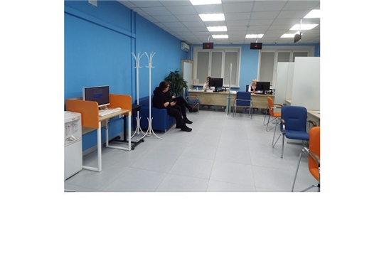 В Чебоксарах 30 ноября, открылся новый кадровый центр под названием «Работа России». Этот центр стал уже пятой точкой, открытой в рамках федерального проекта модернизации центров занятости Чувашии